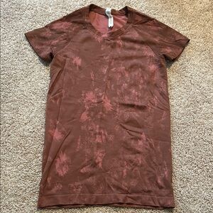 Lululemon Brown and pink swiftly tech short